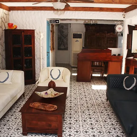 Ala Konak Butik فندق ألاتشاتي