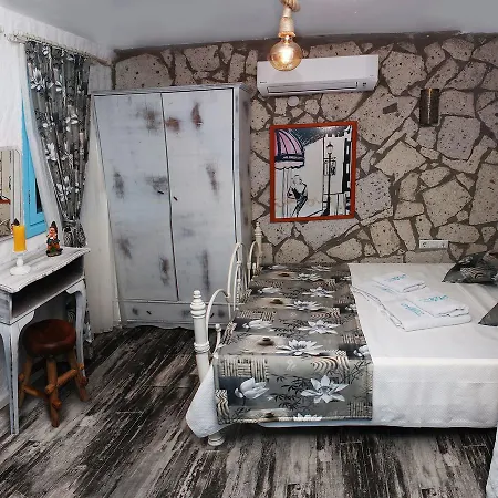 Ala Konak Butik فندق ألاتشاتي